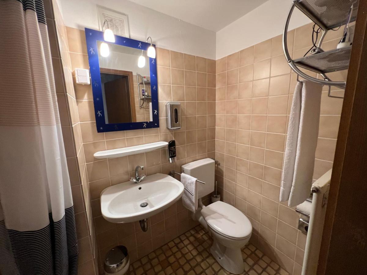 Hotel-Gasthof Deutschmeister Donauwoerth Luaran gambar